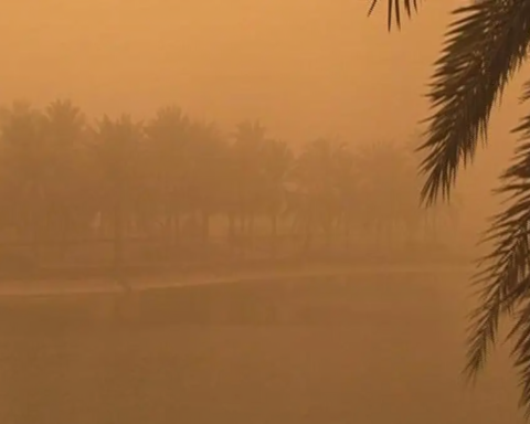 إنذار أحمر بنجران: عوالق ترابية كثيفة وانعدام في الرؤية