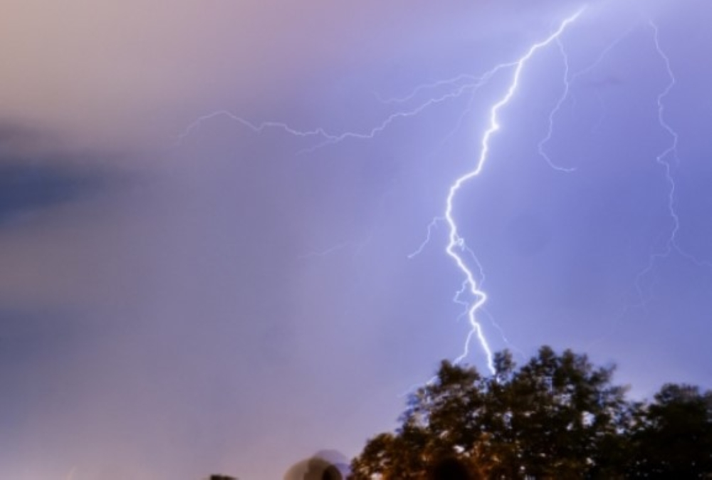 صاعقة برق في البرازيل: إصابة 30 شخصًا في العاصمة برازيليا