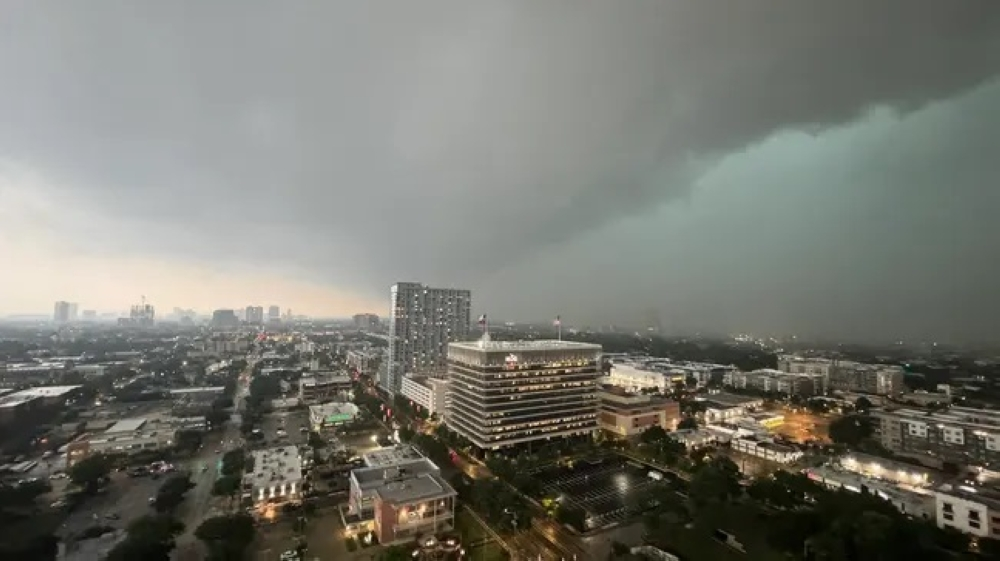 إغلاق القنصلية السعودية بهيوستن بسبب الطقس وأرقام الطوارئ