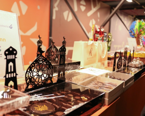 تمكين أسر منتجة في فعالية ناصفة وهلال بالقطيف | رؤية 2030