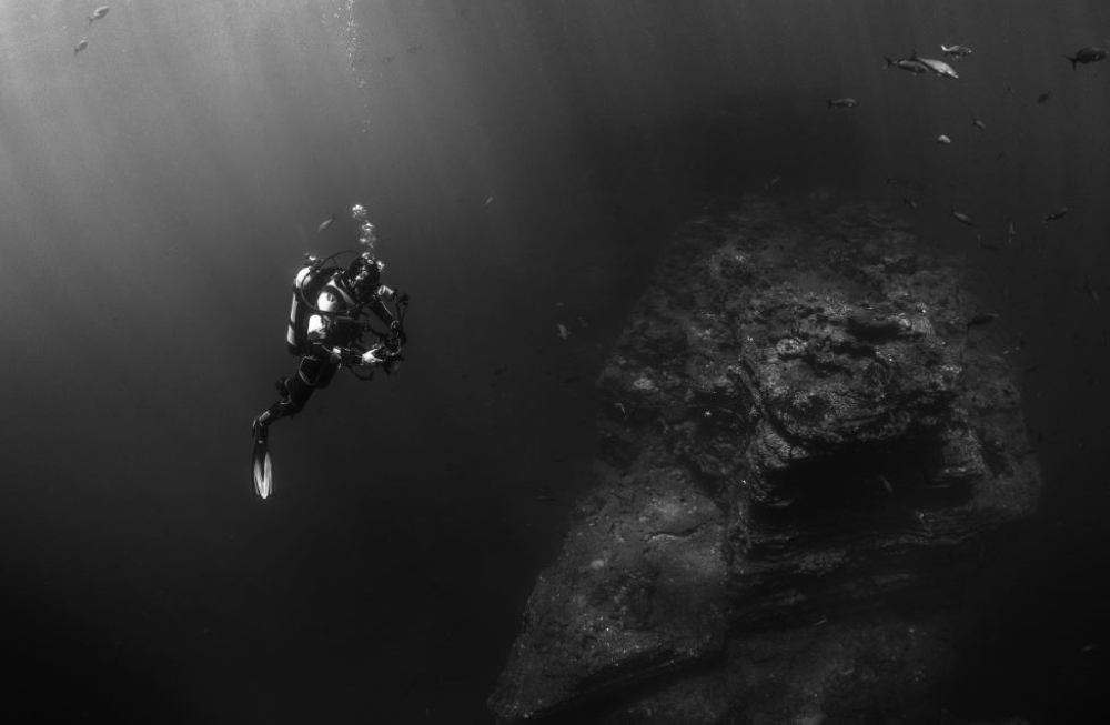 روبوتات يابانية تكتشف سر الأكسجين الداكن في قاع المحيط