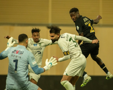 الحزم يفوز على ضمك 2-1 في ريمونتادا مثيرة بدوري روشن