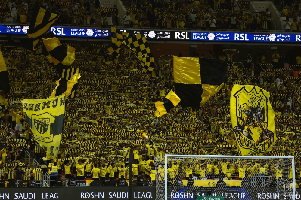 غياب جماهير الاتحاد ضد الأخدود: أسباب الغضب ومستقبل العميد