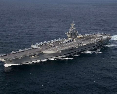 وصول حاملة الطائرات لينكولن للشرق الأوسط وتصاعد التوتر