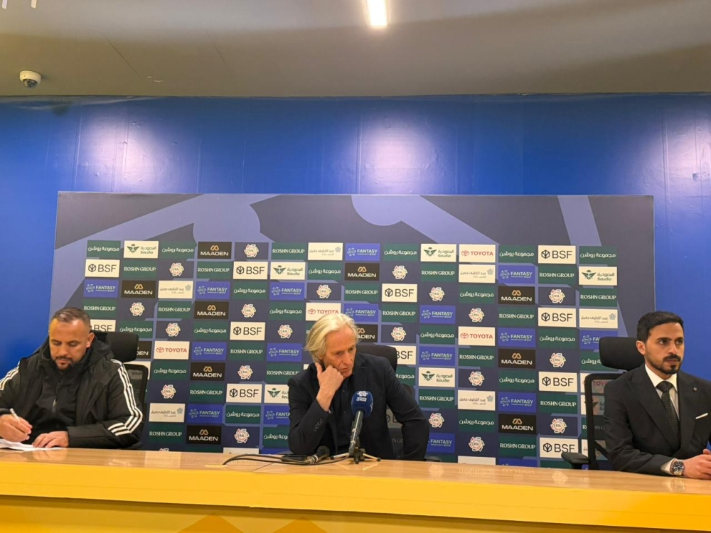 مستقبل لاعبي النصر: كاسترو يؤكد استقرار الفريق للمنافسة