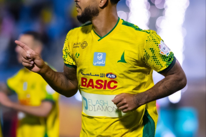 حقيقة انتقال جوشو كينغ للهلال.. الخليج يرد رسمياً