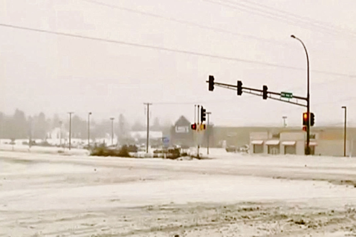 إغلاق السفارة السعودية بأمريكا بسبب عاصفة ثلجية وتحذيرات للمواطنين