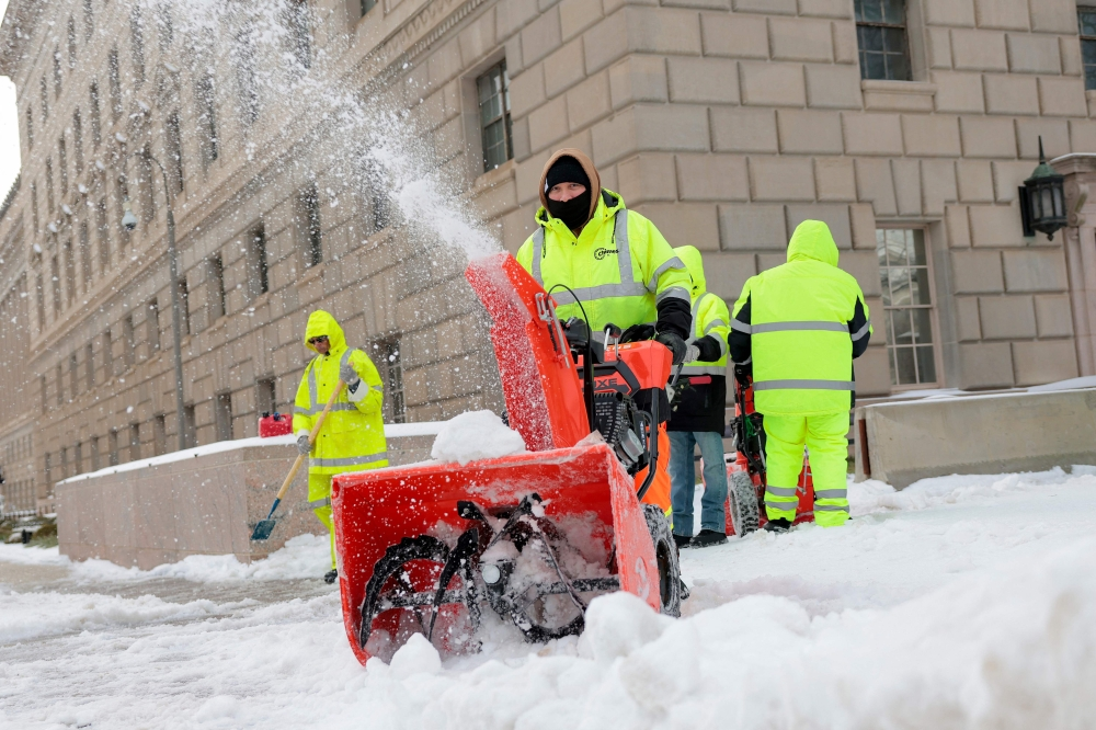 Polar storm in America: Deaths, power outages, and global impacts