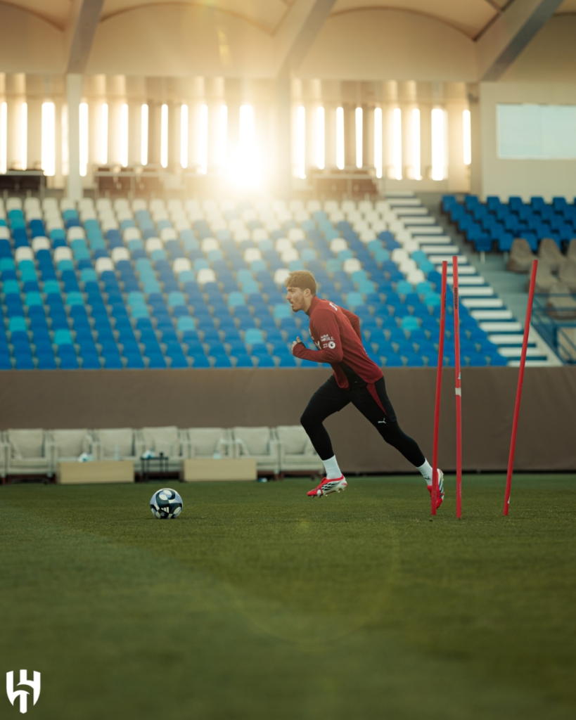 جاهزية بونو وأكتشيشيك تعزز صفوف الهلال قبل لقاء القادسية
