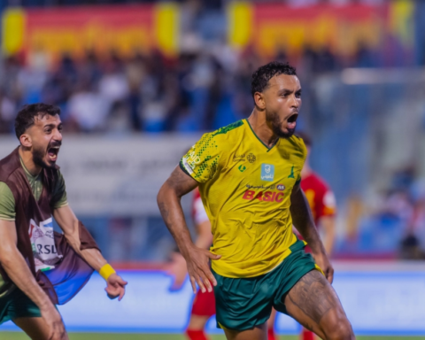 موقف جوشو كينغ من مباراة الفيحاء وحقيقة مفاوضات الهلال