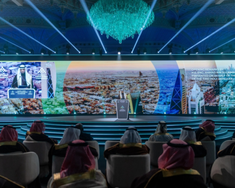 Transformations in the Saudi labor market: A report reveals the achievements of Vision 2030