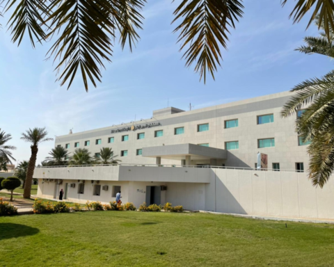 Al-Ras Hospital accredited as a center for obesity surgery: A qualitative leap in Qassim health
