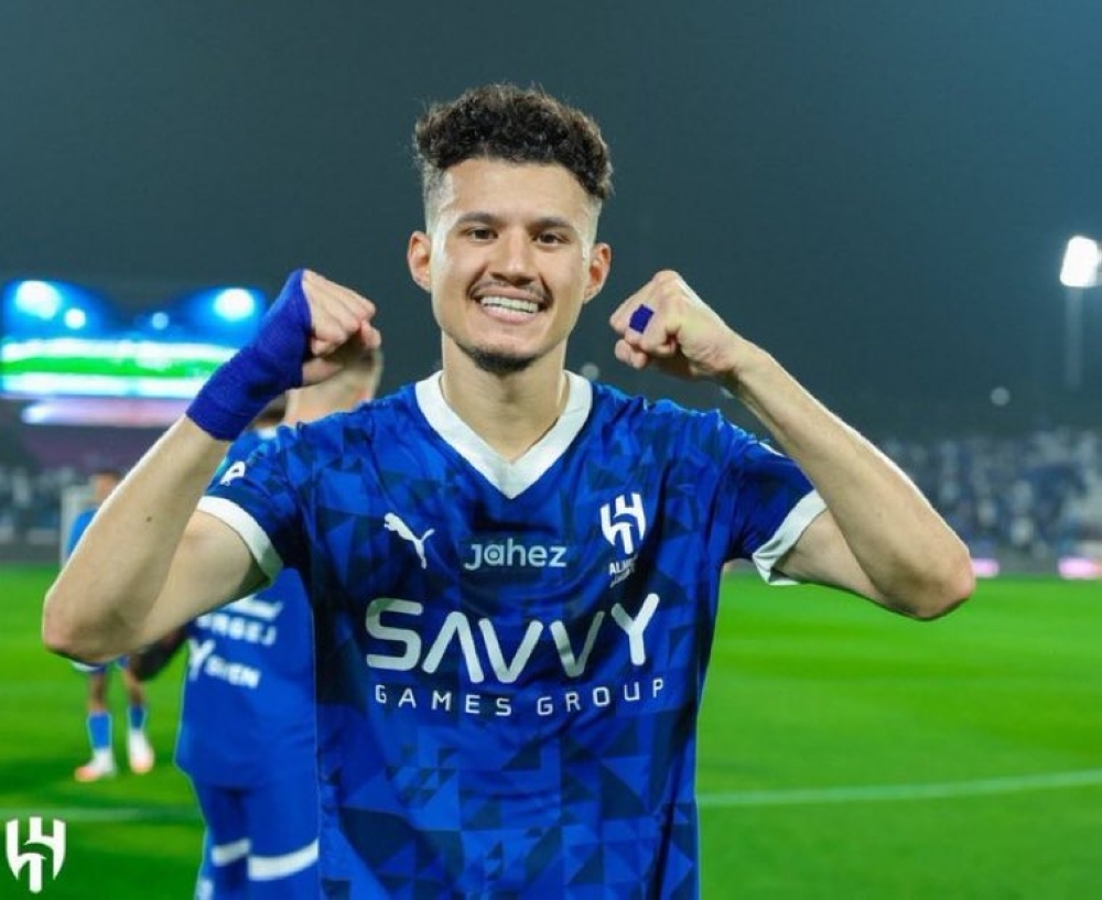 الهلال يهدد النصر بشكوى رسمية بسبب اللاعب عبدالله الحمدان