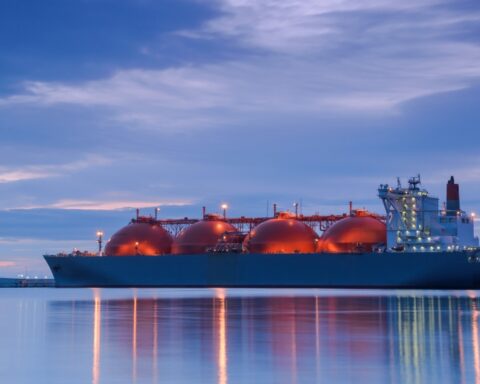 أوروبا والغاز الأمريكي: تحذير من تبعية جديدة بعد روسيا