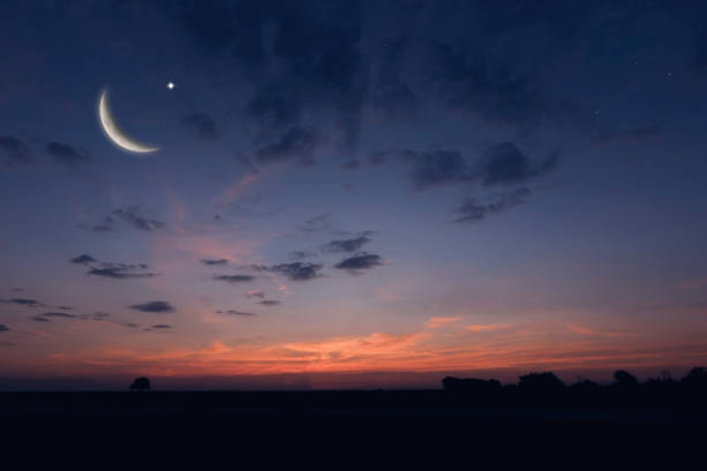 المحكمة العليا تدعو لتحري هلال رمضان 1447 في السعودية