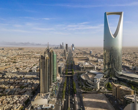 نمو الاقتصاد السعودي: الأنشطة غير النفطية تقود التحول برؤية 2030