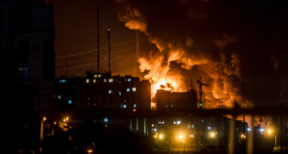 الصين تحذر من مغامرة عسكرية ضد إيران وتدعو للحوار