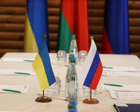 واشنطن قد تنضم لمحادثات مباشرة بين موسكو وكييف لحل النزاع