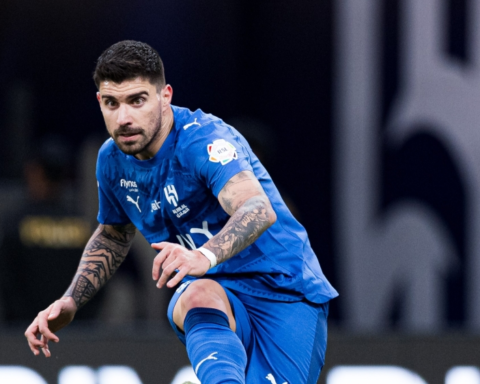 Al-Hilal renews Ruben Neves' contract, thwarting European clubs' attempts to sign him