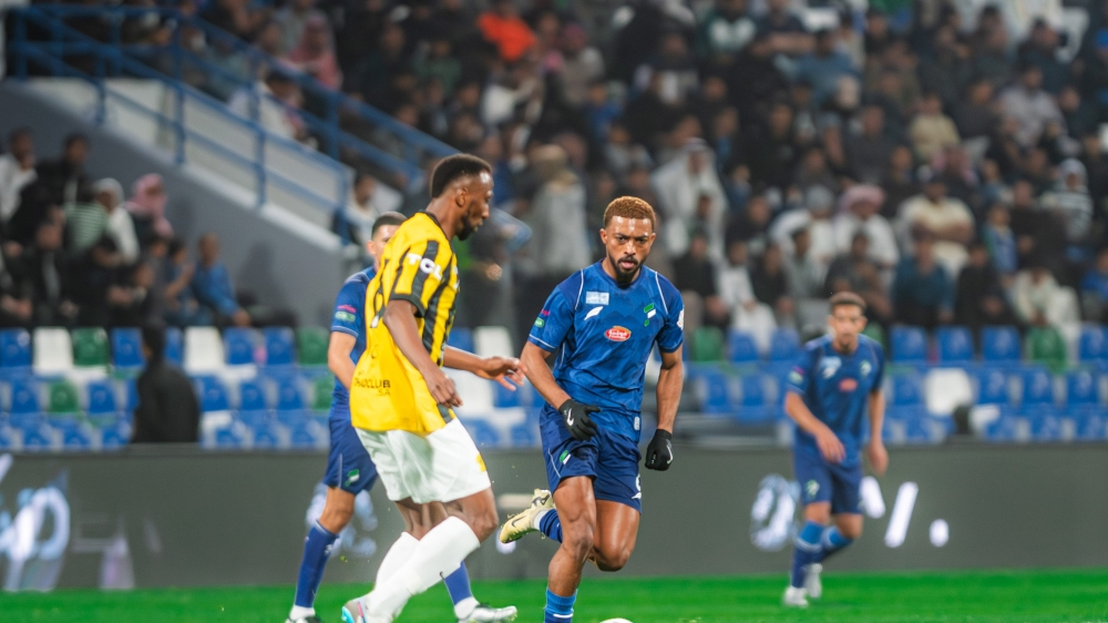 الفتح يخطف تعادلاً قاتلاً من الاتحاد 2-2 في دوري روشن السعودي