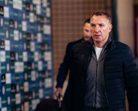 بريندان رودجرز يقود القادسية لسجل خالٍ من الهزائم بدوري روشن