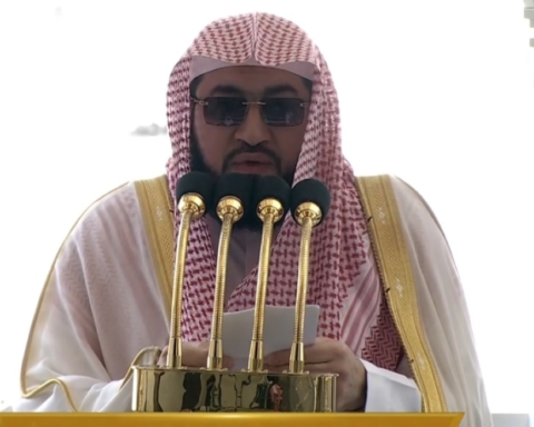 Sermon at the Grand Mosque: Divine admonition is the path to guidance and righteousness