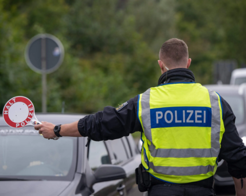 ألمانيا: إغلاق طريق سريع في بافاريا للاشتباه بوجود متفجرات