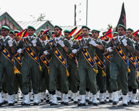 Iranian army chief warns America and Israel about nuclear program