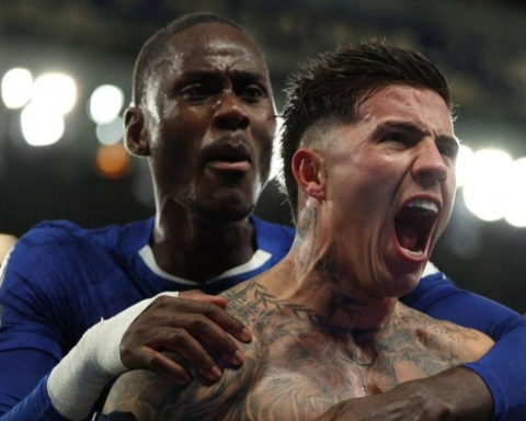 Chelsea stage a thrilling comeback to defeat West Ham in the league