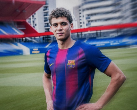 برشلونة يتعاقد مع المصري حمزة عبدالكريم قادماً من الأهلي