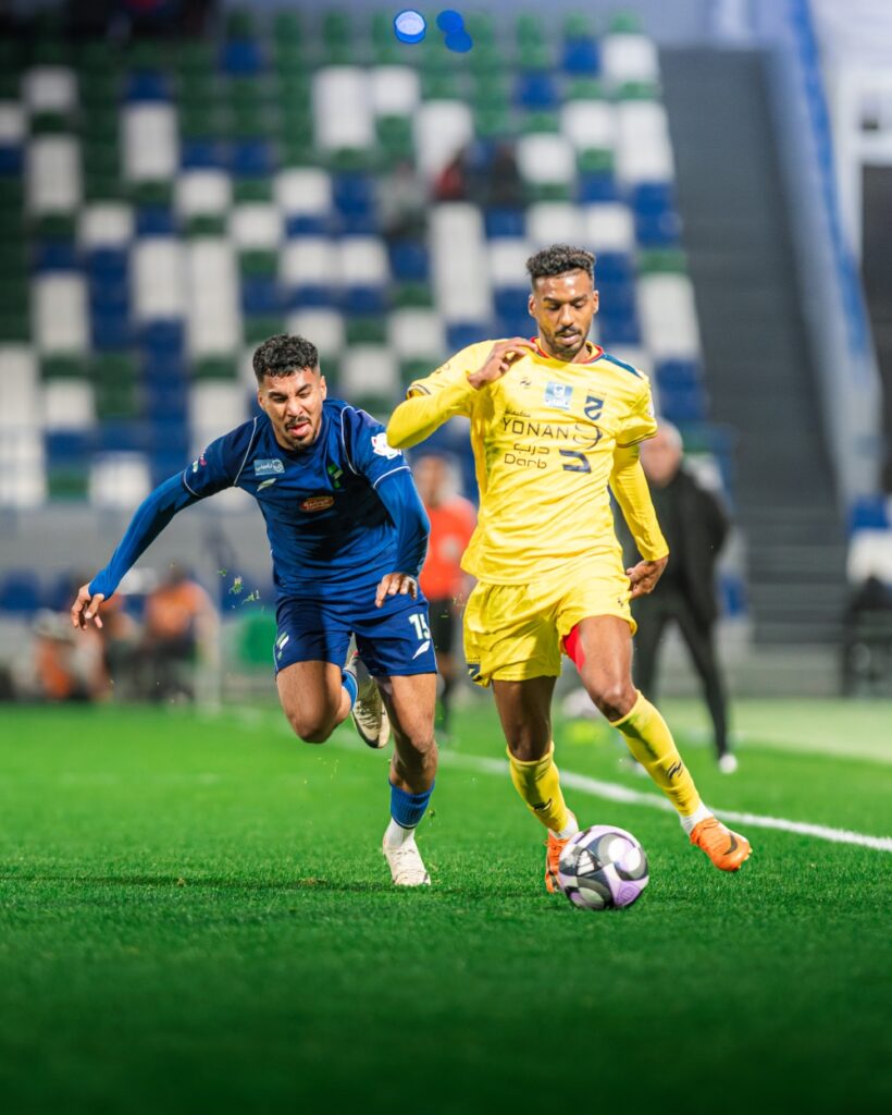 الفتح يتعادل مع الحزم 1-1 في مباراة مثيرة بدوري روشن السعودي