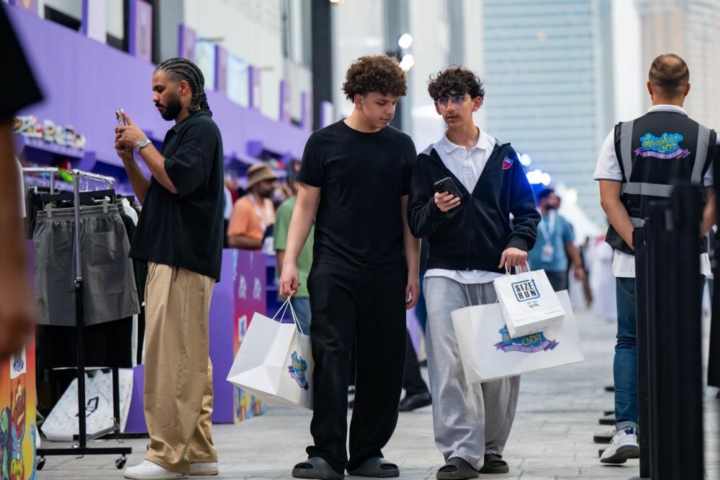 سنيكر كون جدة 2024: أكبر معرض للأحذية النادرة في موسم جدة