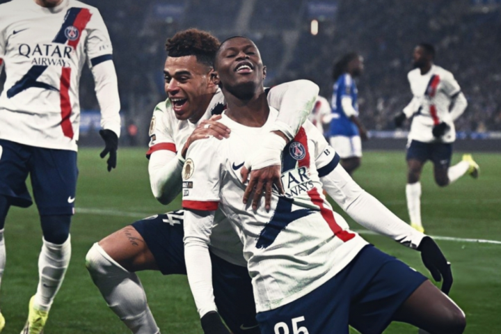 Paris Saint-Germain regains the top spot in the French league, while Lyon closes in on the summit