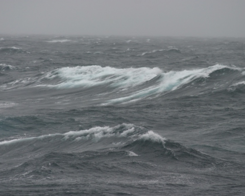 طقس السعودية: توقعات بأمطار رعدية ورياح نشطة اليوم