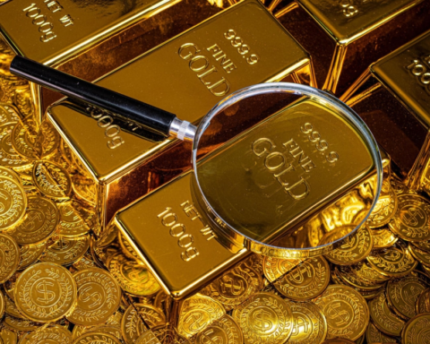 Gold price decline: 3 factors determining the path of the yellow metal