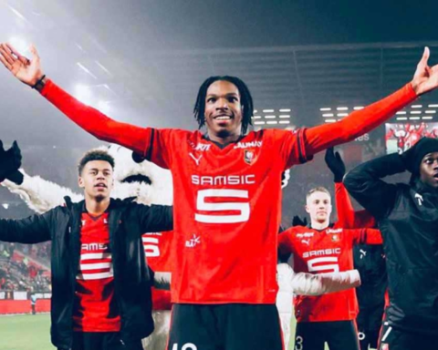 ليفربول يخطف جاكيه من تشيلسي في صفقة دفاعية ضخمة