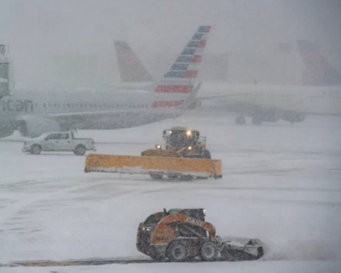 Snowstorm in America: More than 2,400 flights cancelled