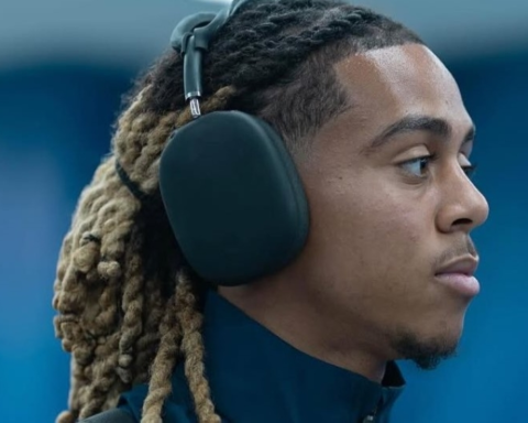 الهلال يضم الموهبة الفرنسية سايمون بوابري قادمًا من نيوم