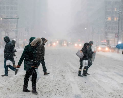 وفيات نيويورك جراء الصقيع: أزمة إنسانية وتحديات مناخية