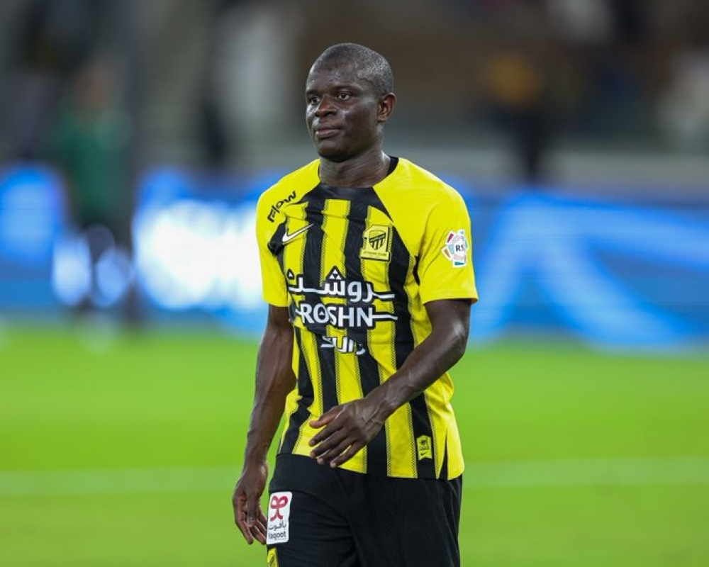 نغولو كانتي يرفض تدريبات الاتحاد وسط اهتمام فنربخشة