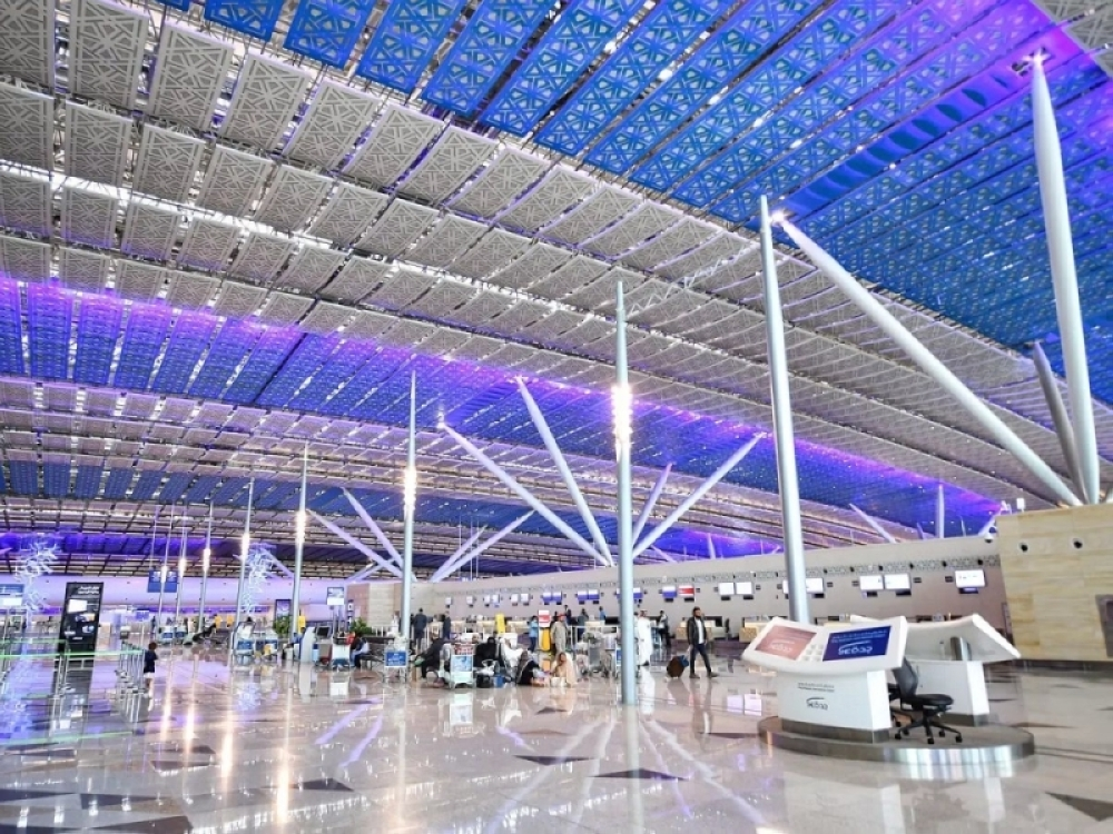 مطار الملك عبدالعزيز يسجل رقماً قياسياً بـ 1.28 مليون مسافر