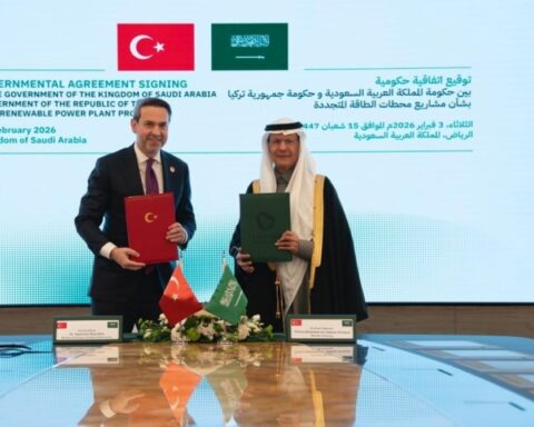 السعودية وتركيا توقعان اتفاقية طاقة متجددة بـ 5000 ميجاواط