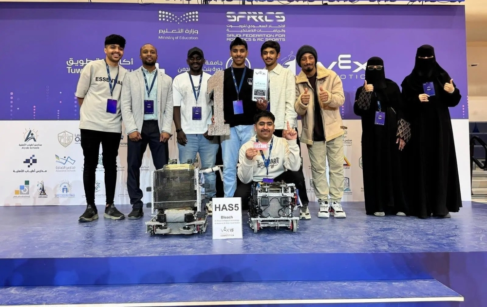 تقنية الأحساء تفوز بالبطولة الوطنية للروبوتات VEX U