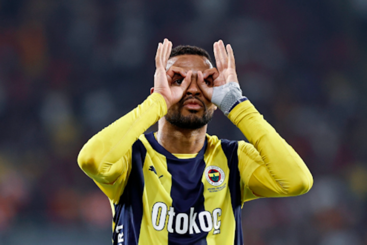 يوسف النصيري إلى الاتحاد؟ تفاصيل مفاوضات العميد مع نجم إشبيلية