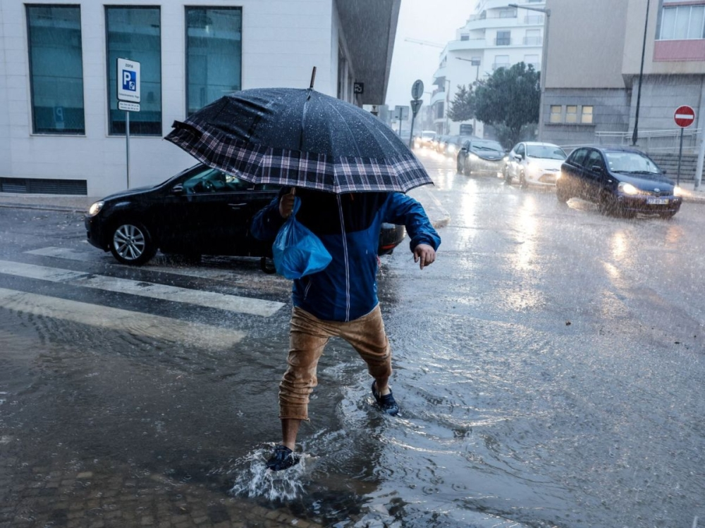 Storm Leonardo: Spain and Portugal on high alert