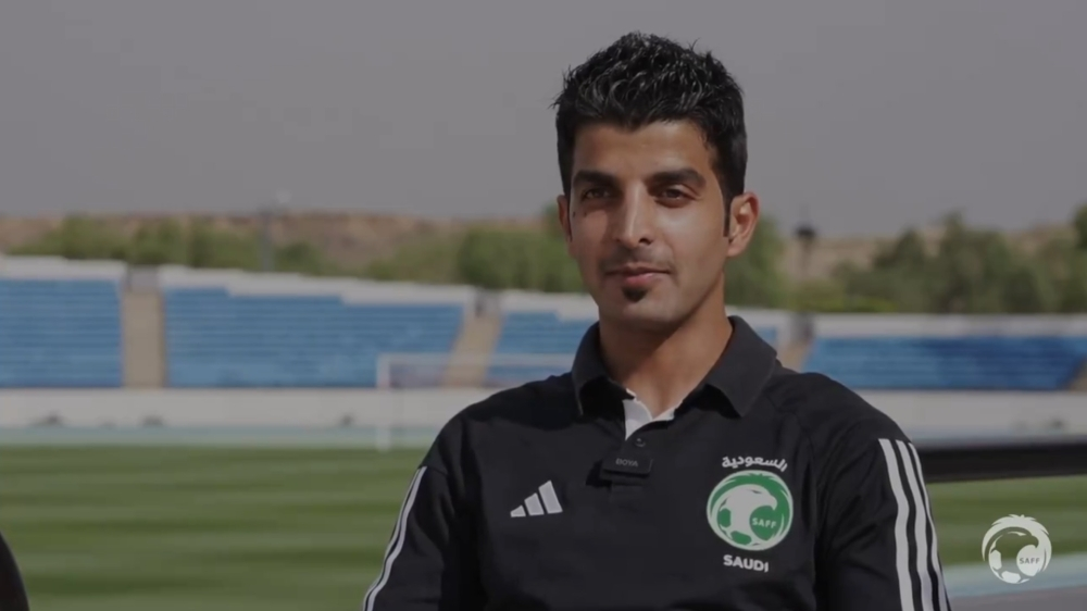 الحكم السعودي عبدالله الشهري يستعد لمونديال 2026 بدورة VAR