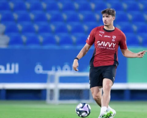 Al-Hilal rejects the departure of Yusuf Akçeşek and insists on keeping him for the AFC Champions League