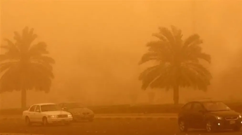 إنذار أصفر في الرياض: تحذير من أتربة مثارة ورياح نشطة