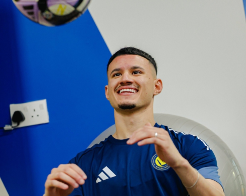 الهلال يقاضي الحمدان بعد انتقاله للنصر: تفاصيل الأزمة