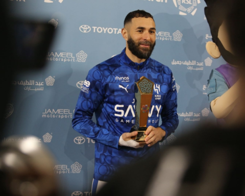 تألق بنزيما في ظهوره الأول مع الاتحاد يثير إعجاب الصحف العالمية